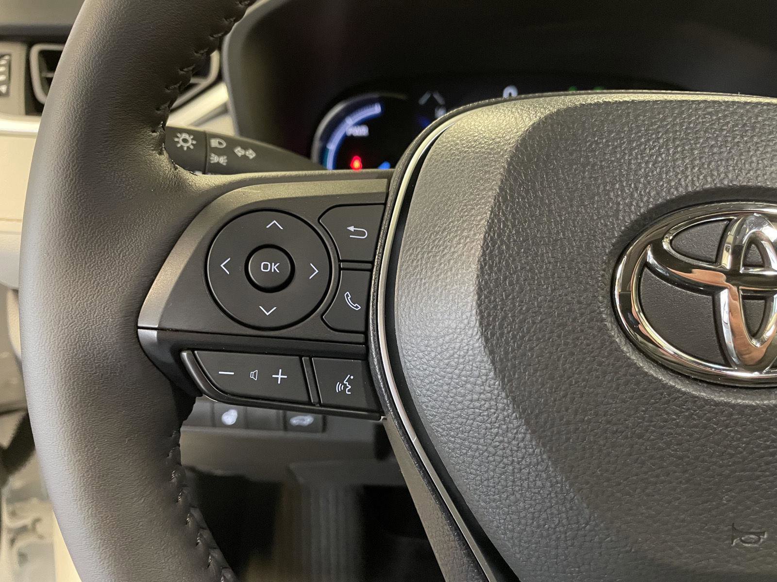 Used 2024 Toyota RAV4 XLE w/ Convenience Package image 14