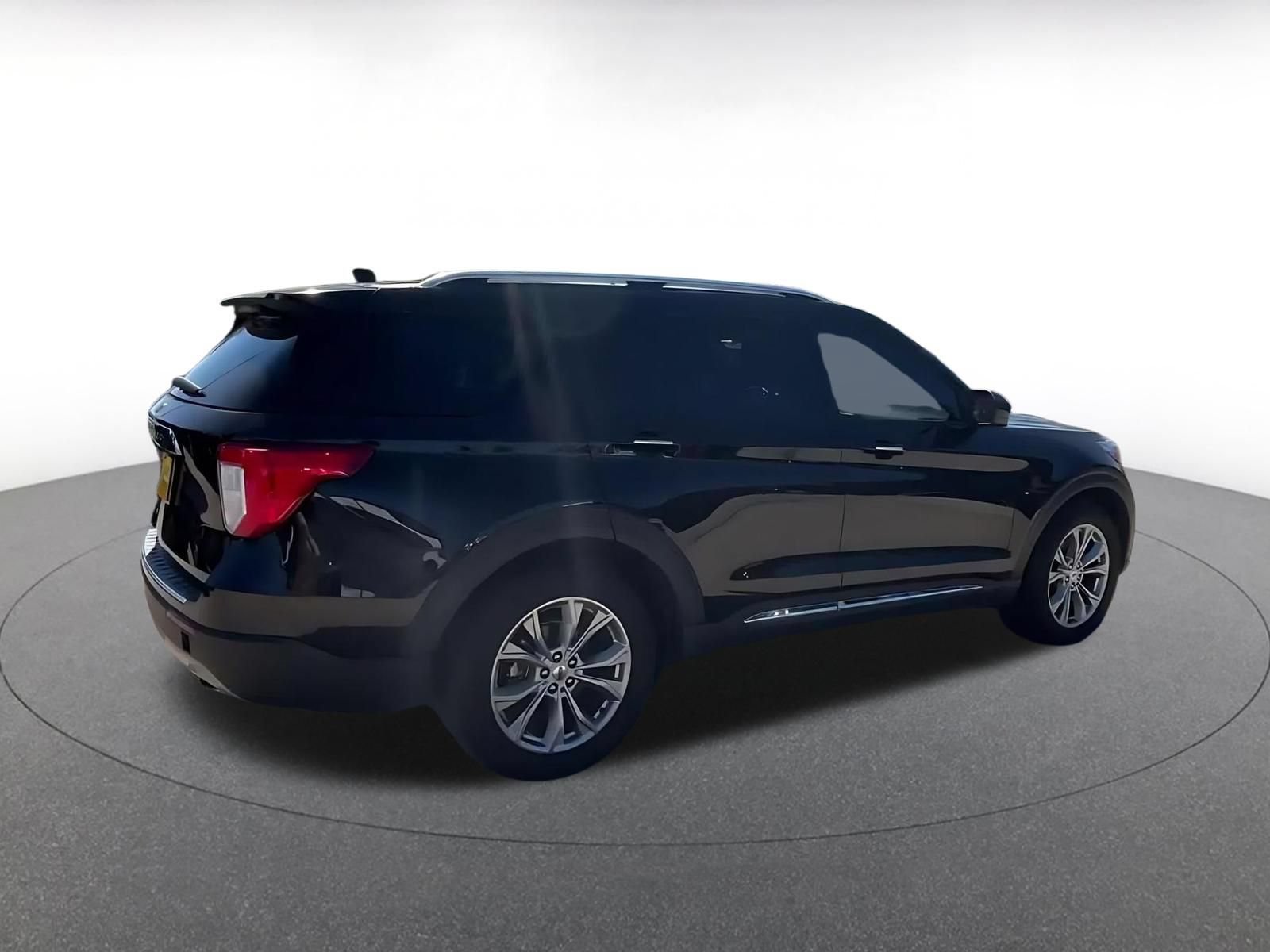 Used 2024 Ford Explorer Limited RWD image 13