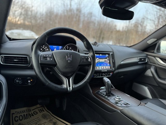 Used 2020 Maserati Levante GranLusso image 23