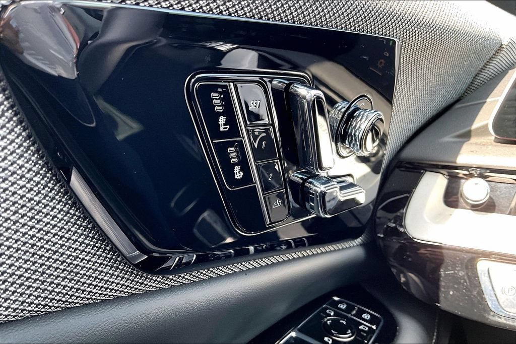 Certified 2025 Cadillac Optiq Sport 1 AWD/4WD image 24