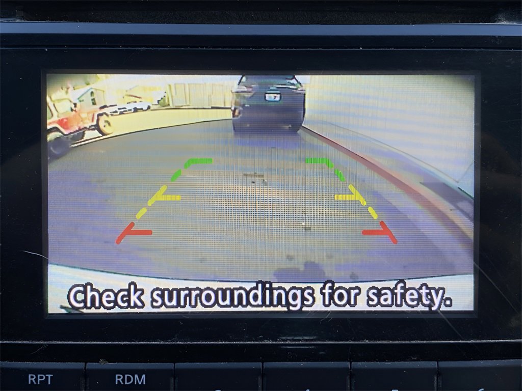 Used 2018 Nissan Rogue Sport S image 12