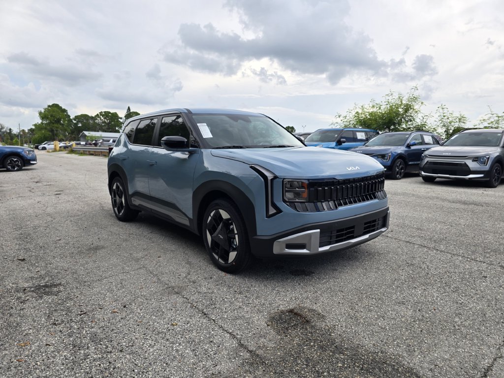 New 2027 Kia Seltos S FWD image 2