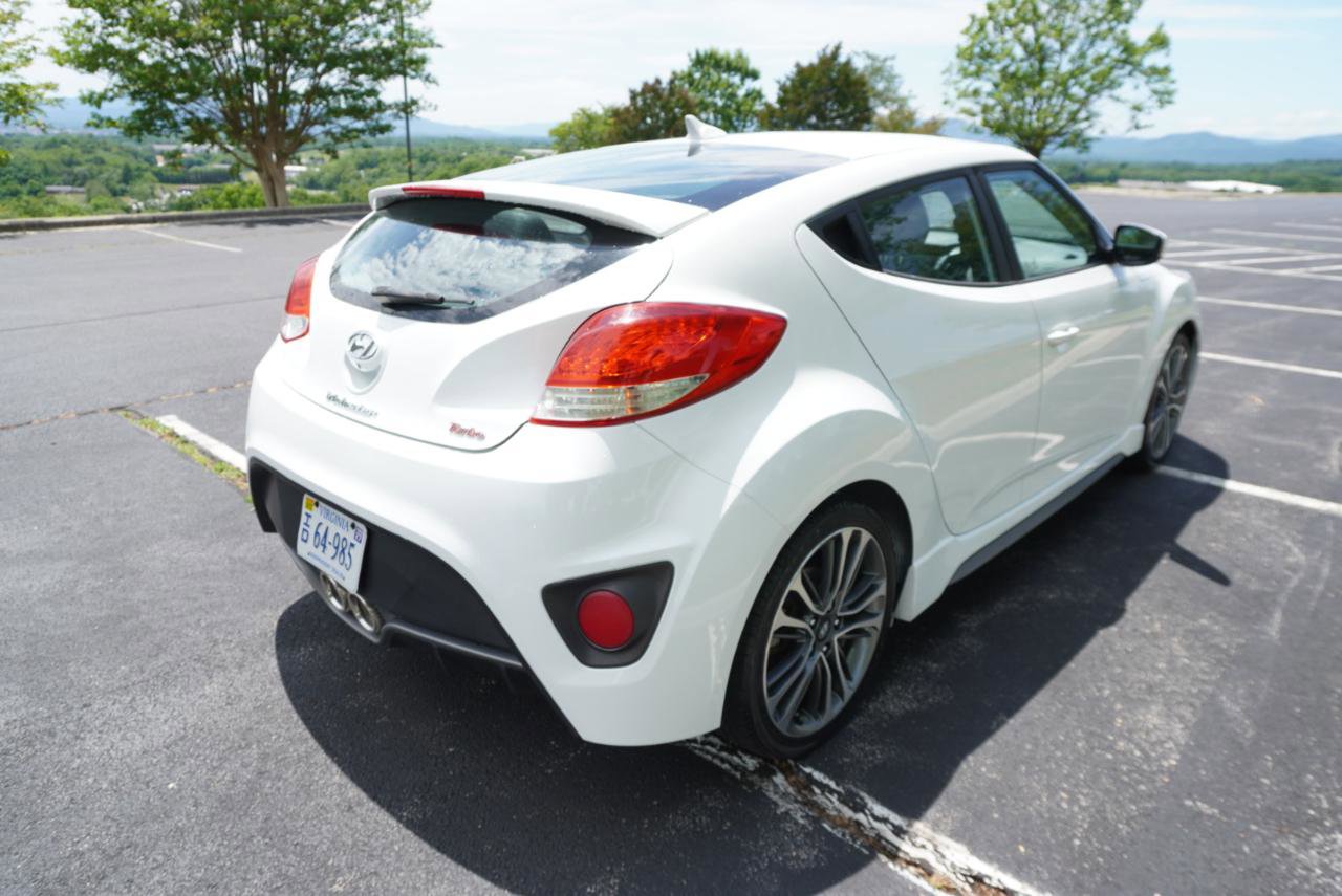 Used 2016 Hyundai Veloster Turbo FWD image 21