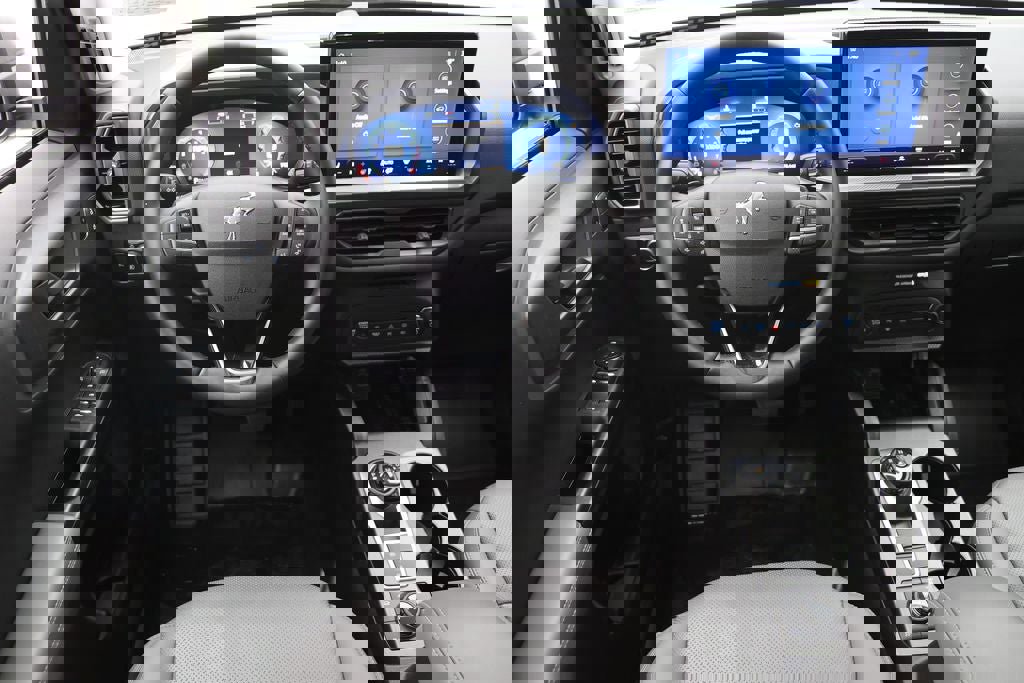 Used 2025 Ford Bronco Sport Badlands image 12