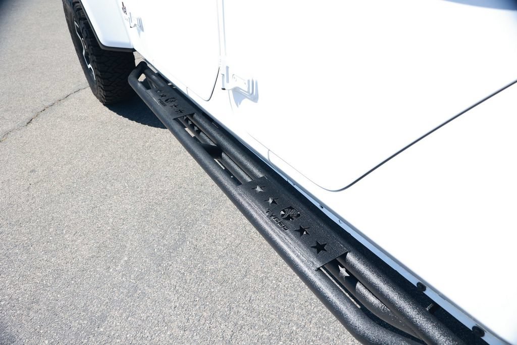 Used 2021 Jeep Gladiator Rubicon AWD/4WD image 17