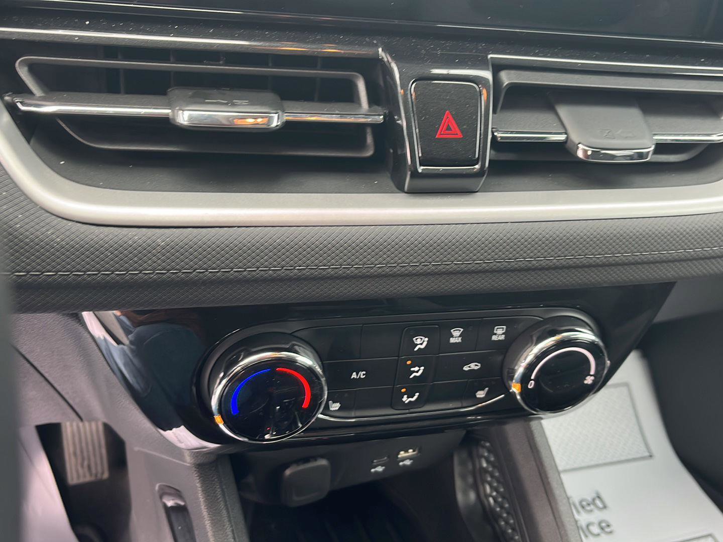 Used 2026 Chevrolet TrailBlazer LT w/ LT Cold Weather Package image 15