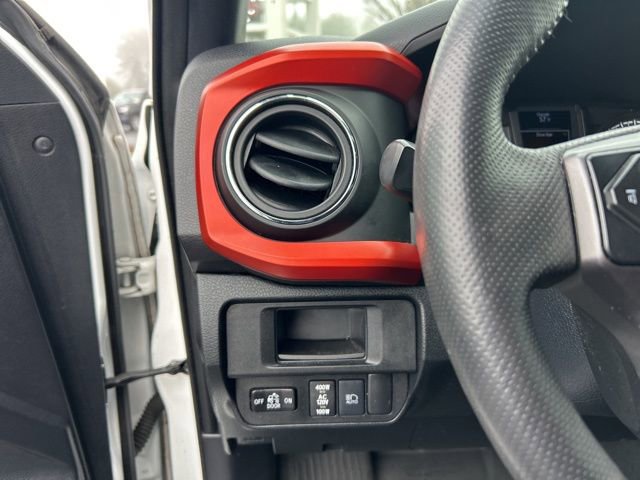 Used 2019 Toyota Tacoma TRD Off-Road w/ Technology Package image 26