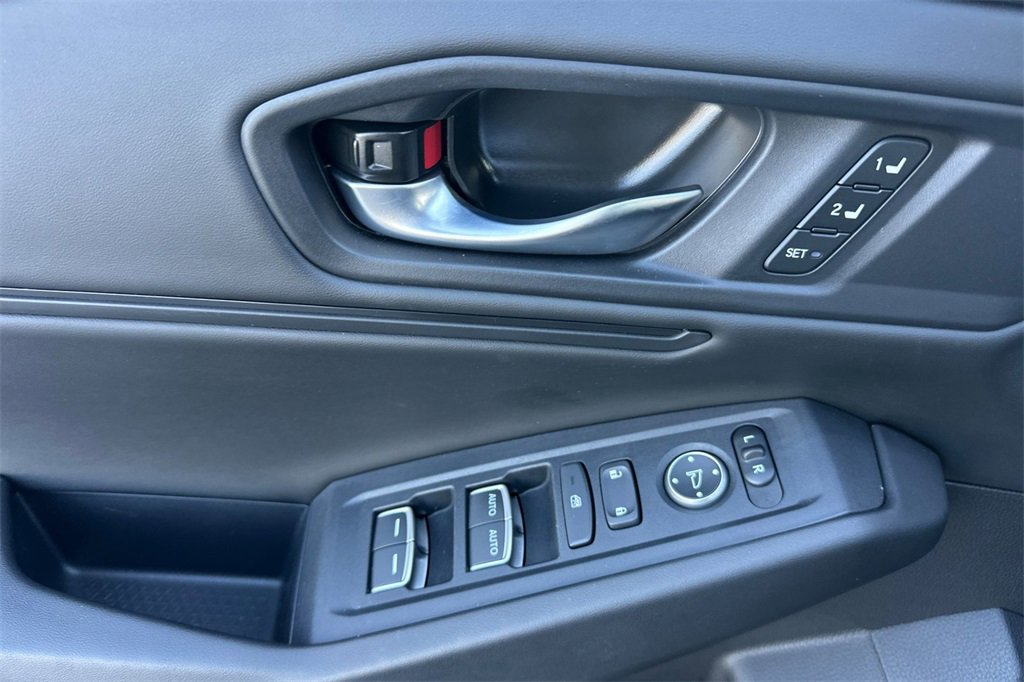 Used 2025 Honda Accord EX-L image 11