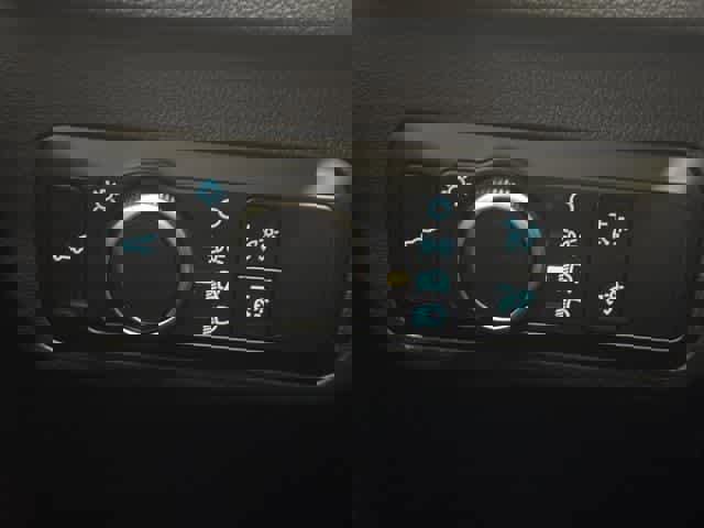 New 2025 Ford Escape ST-Line w/ Cold Weather Package image 18