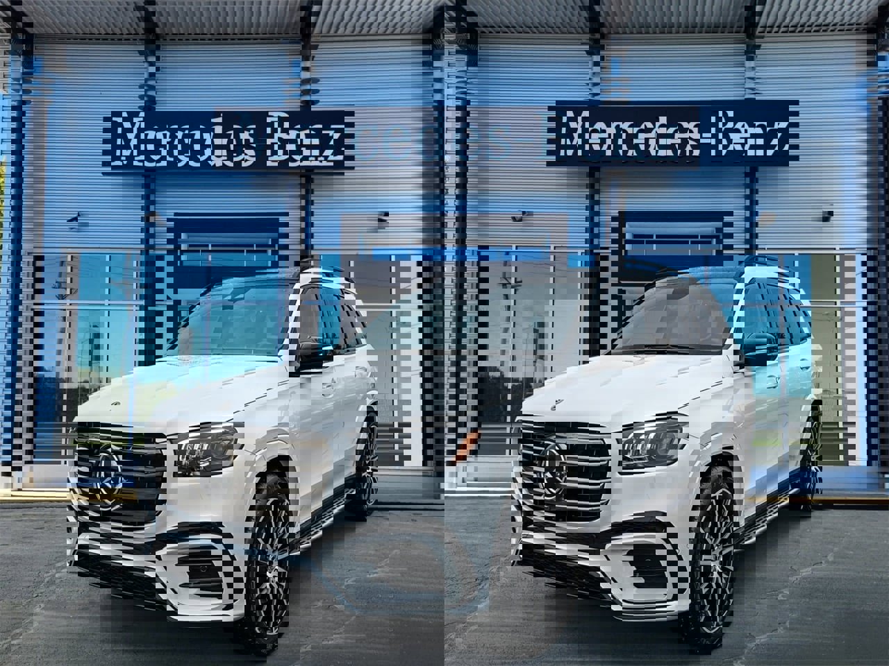 New 2026 Mercedes-Benz GLS 580 4MATIC image 3