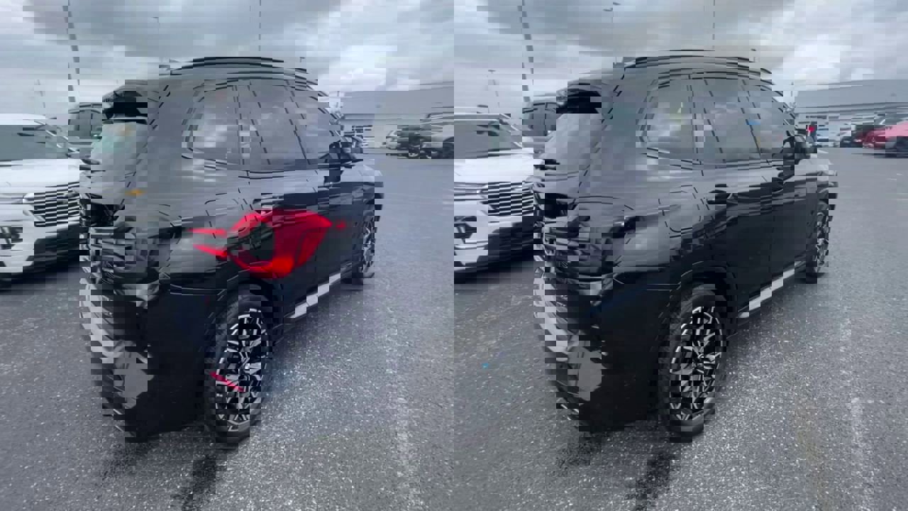 Used 2023 BMW X3 M40i w/ Premium Package image 9