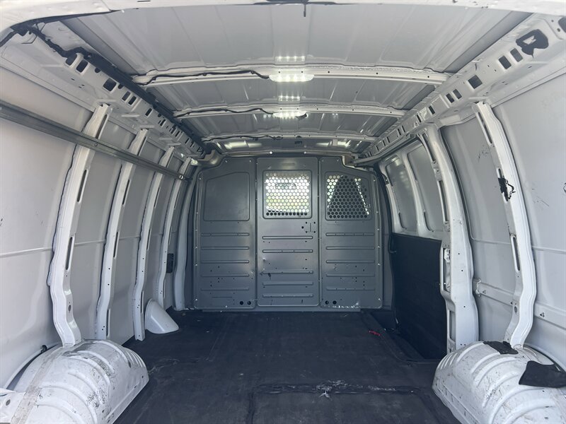 Used 2021 Chevrolet Express 2500 w/ Driver Convenience Package image 10