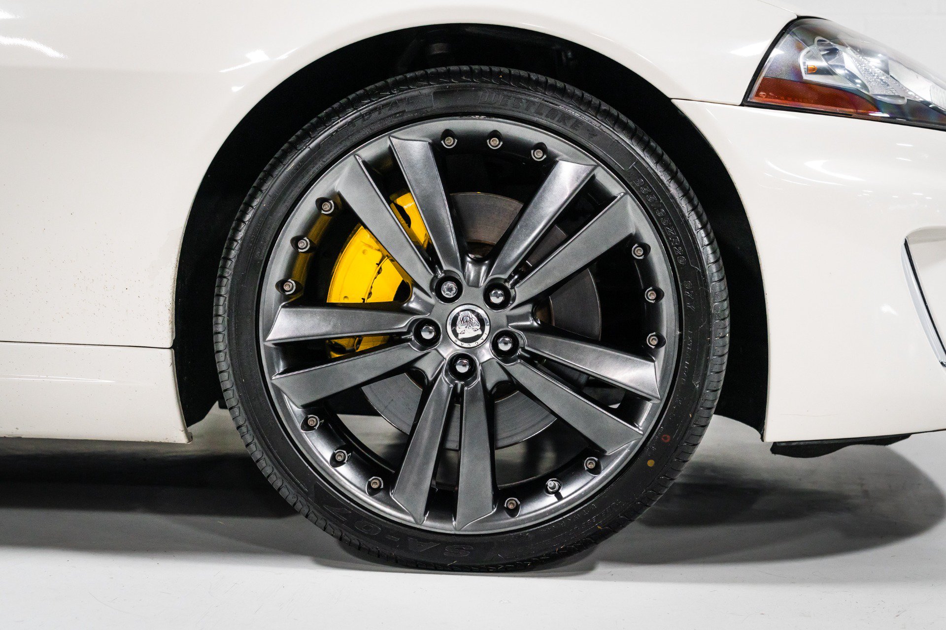 Used 2010 Jaguar XK Coupe RWD image 12