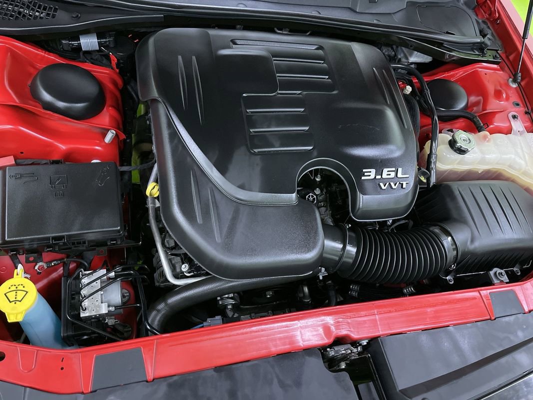 Used 2019 Dodge Challenger SXT w/ Blacktop Package image 27