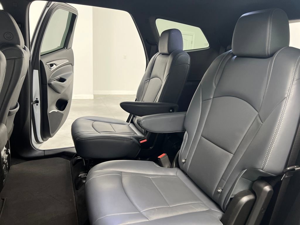Used 2024 Buick Enclave Premium image 15