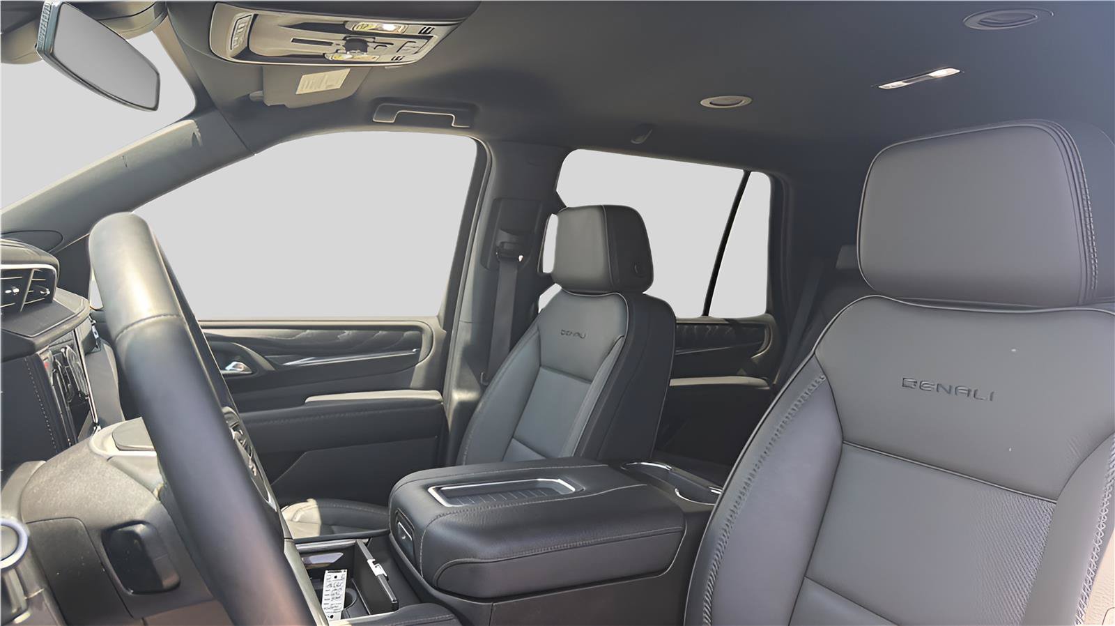 Used 2024 GMC Yukon Denali AWD/4WD image 17