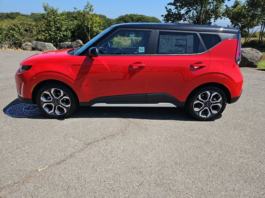 New 2025 Kia Soul EX image 2