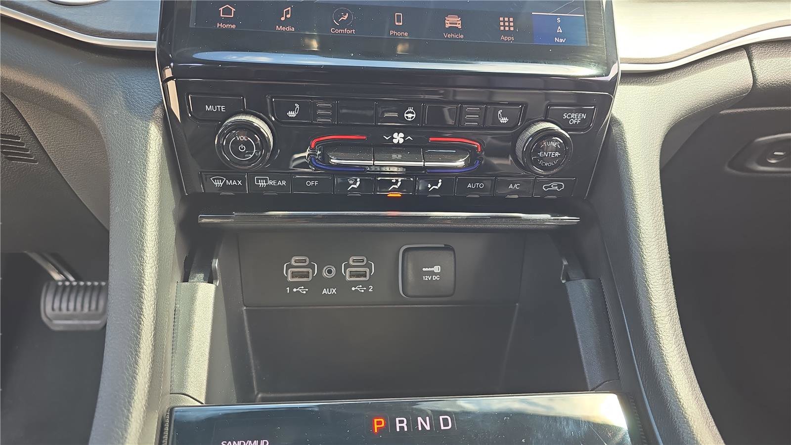 Used 2025 Jeep Grand Cherokee Limited w/ Trailer Tow Package AWD/4WD image 24