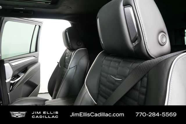 Used 2026 Cadillac Escalade ESV Platinum Sport AWD/4WD image 22