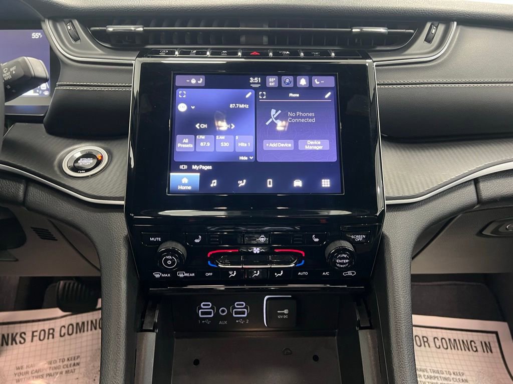 Used 2024 Jeep Grand Cherokee Altitude image 12