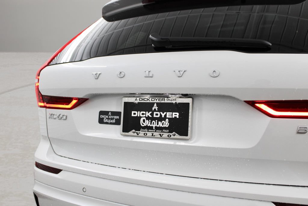 New 2026 Volvo XC60 B5 Core AWD/4WD image 33