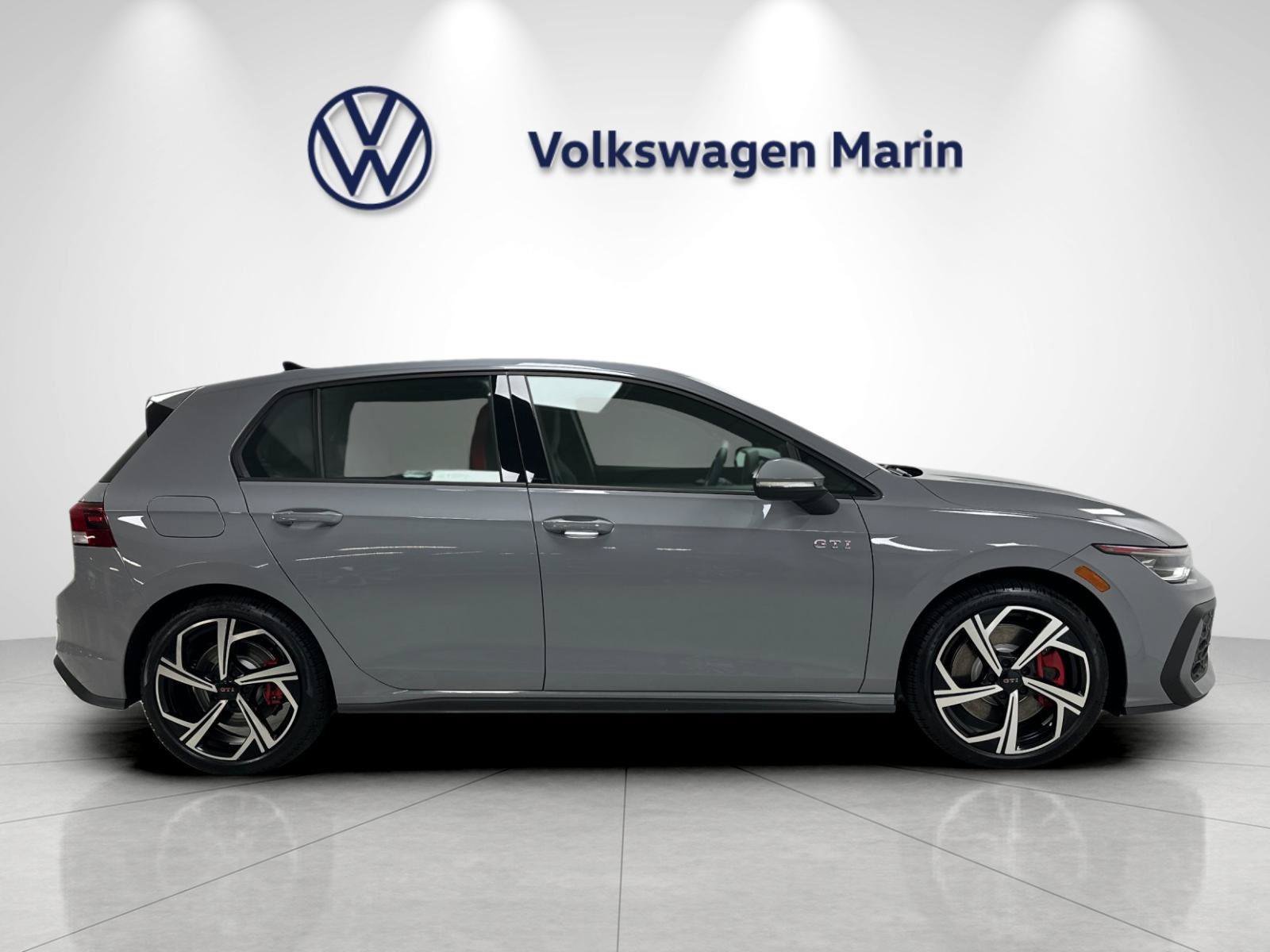 New 2026 Volkswagen Golf SE FWD image 6