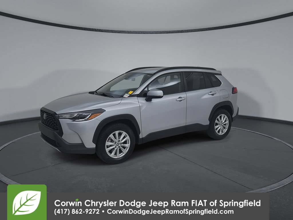 Used 2022 Toyota Corolla Cross LE FWD image 6