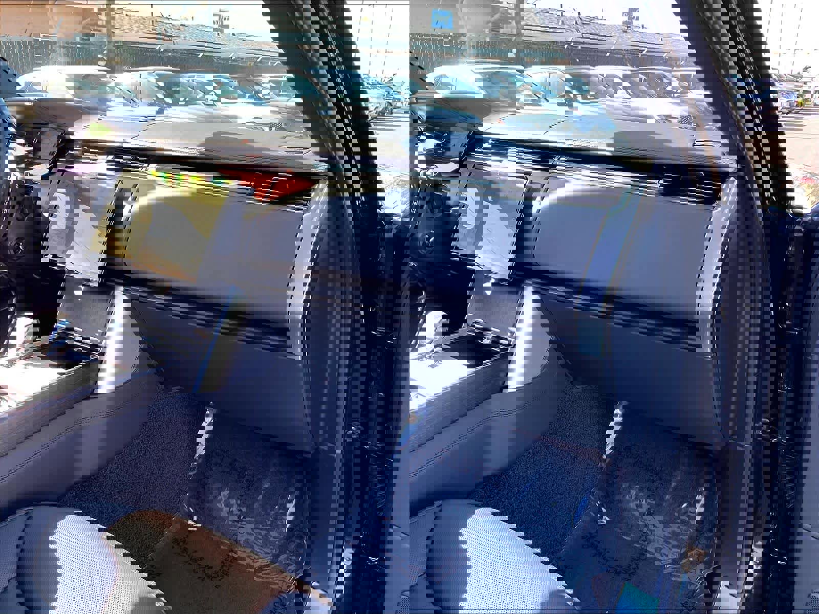 New 2026 Land Rover Range Rover SE image 28