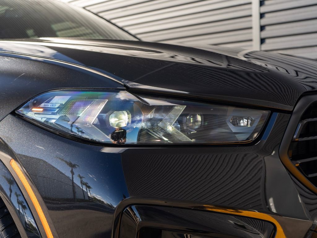 Used 2024 BMW X6 M Competition image 13