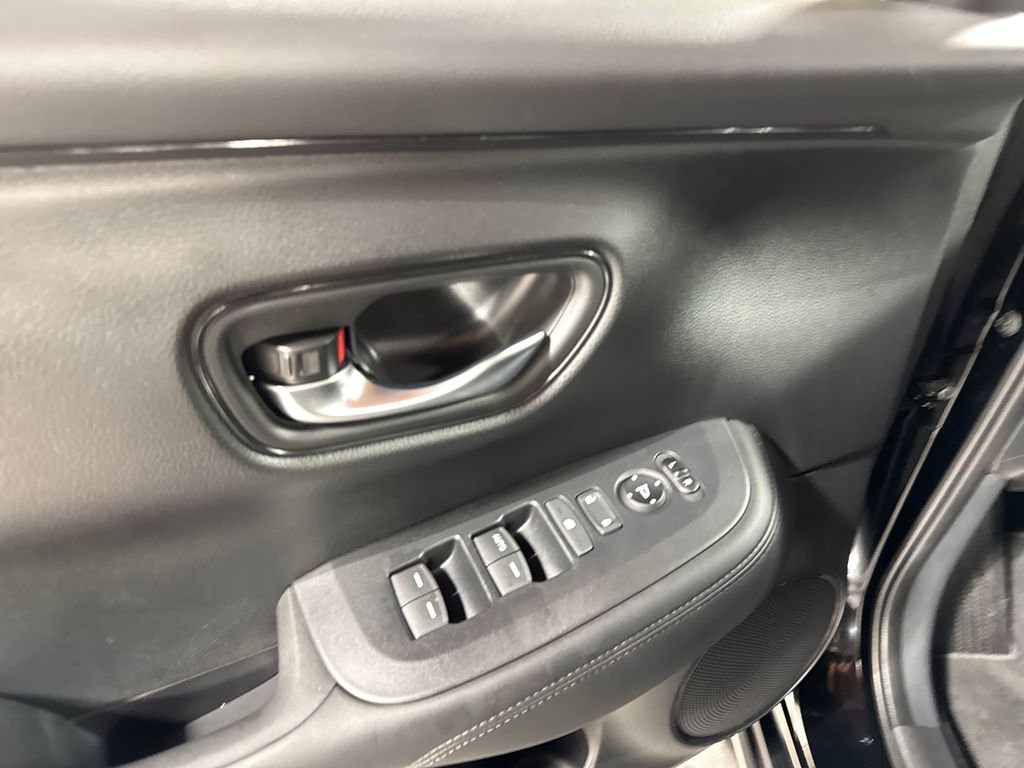 Used 2024 Honda HR-V LX image 16