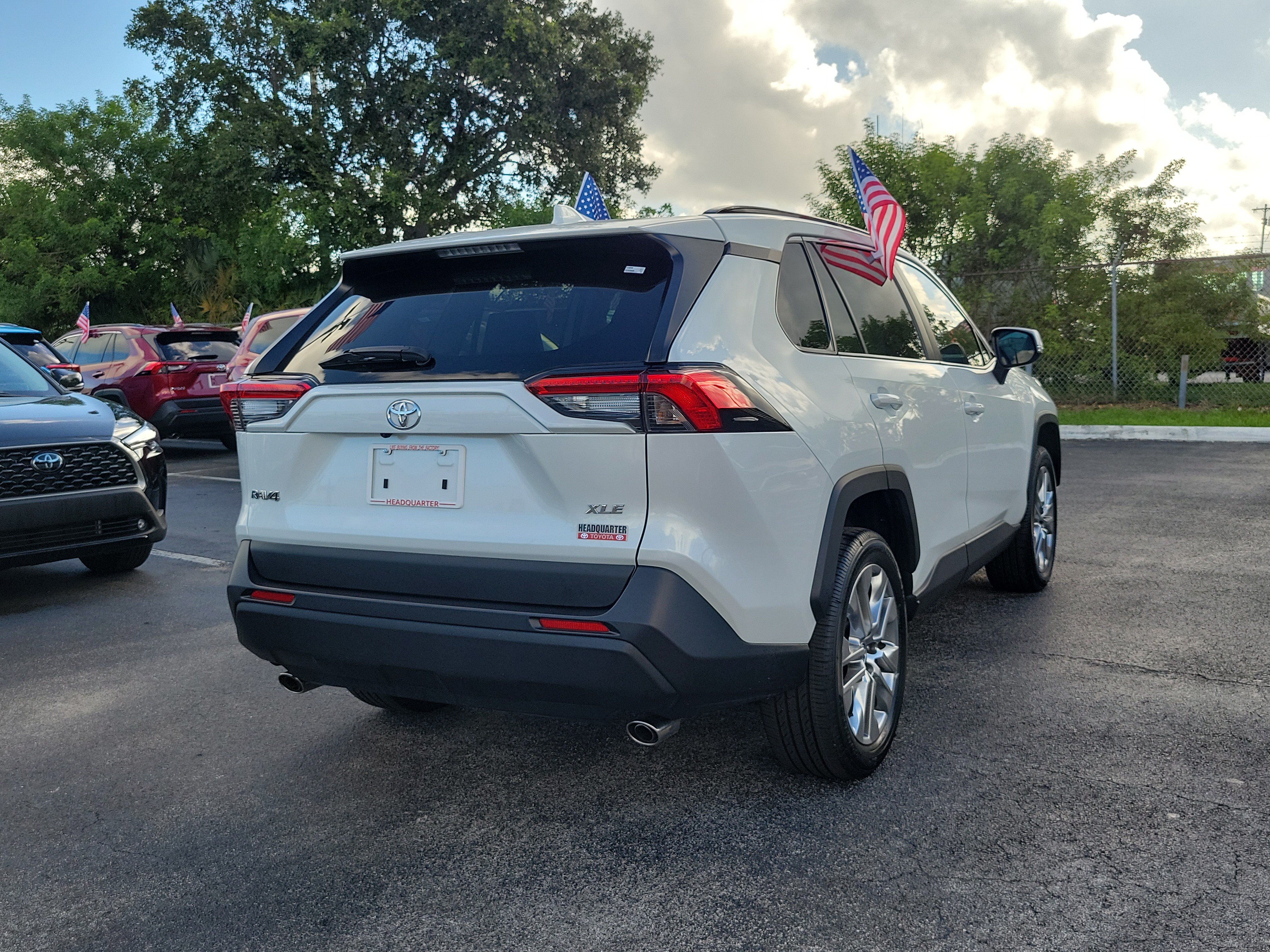 Used 2025 Toyota RAV4 XLE Premium FWD image 11