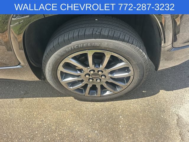 Used 2023 GMC Acadia Denali w/ Black Diamond Edition AWD/4WD image 11