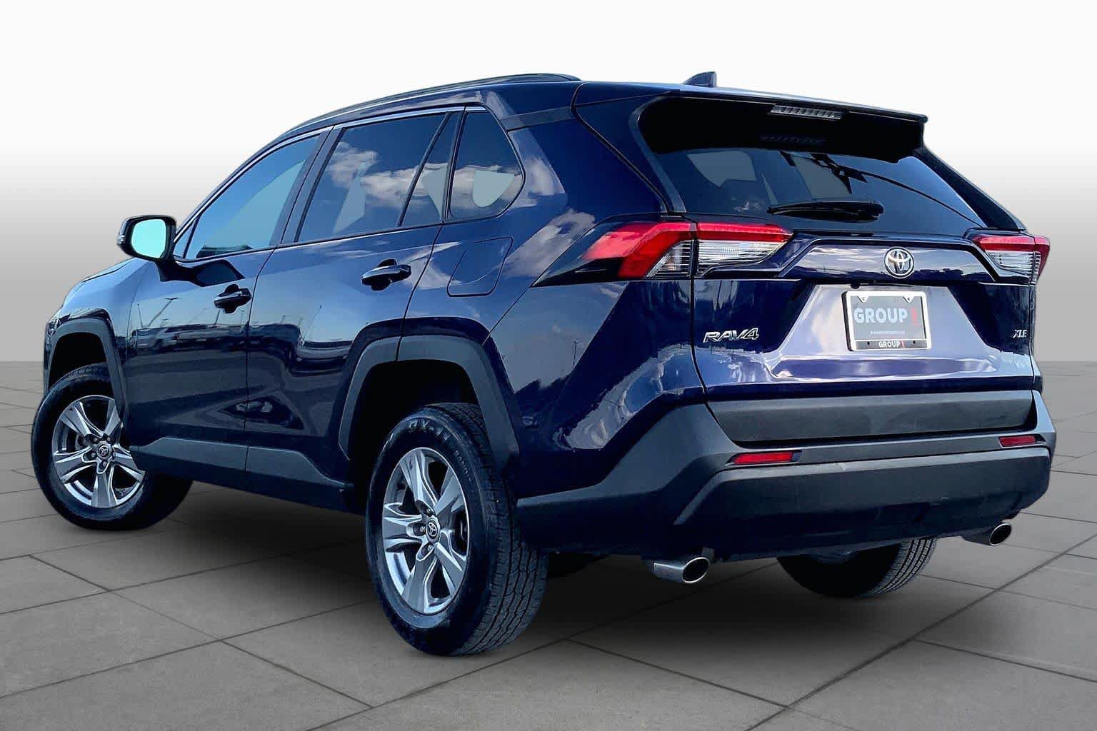 Used 2024 Toyota RAV4 XLE FWD image 11