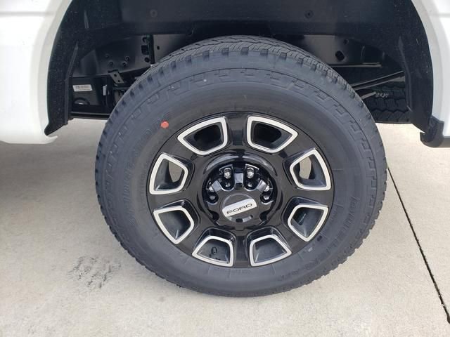 New 2026 Ford F250 Platinum image 22