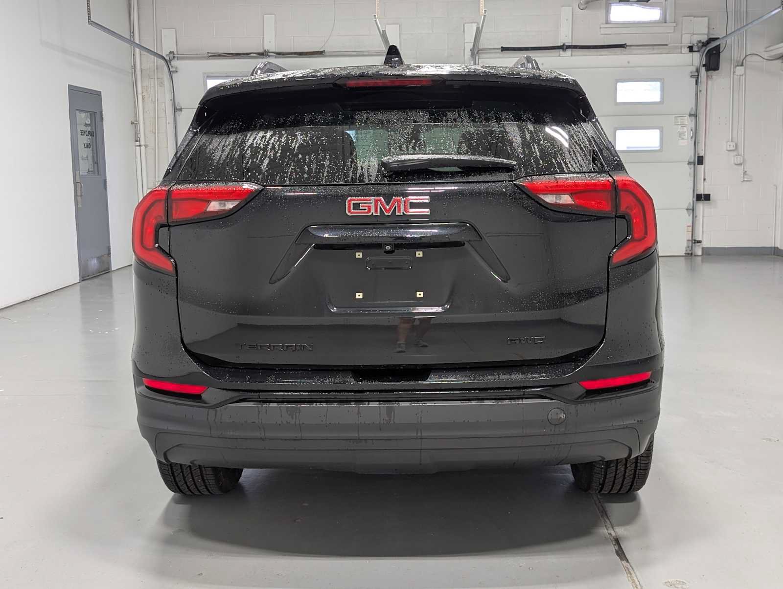 Certified 2021 GMC Terrain SLT w/ Elevation Edition AWD/4WD image 9