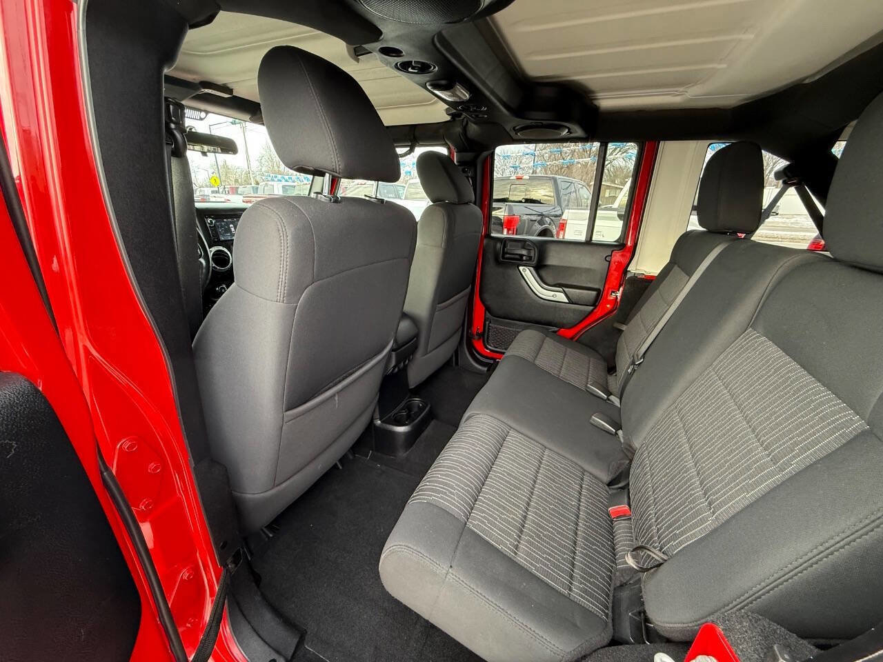 Used 2012 Jeep Wrangler Unlimited Sahara w/ Mopar Chrome Edition Group image 8