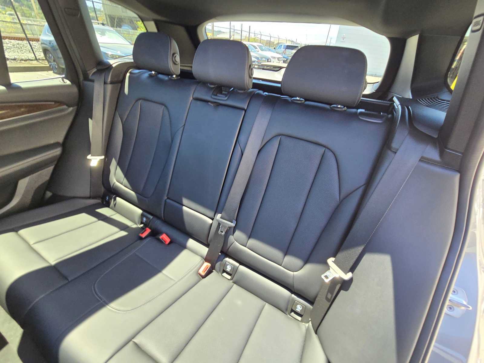 Used 2024 BMW X3 sDrive30i w/ Convenience Package RWD image 17