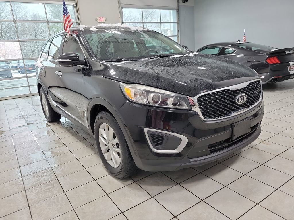 Used 2016 Kia Sorento LX image 7