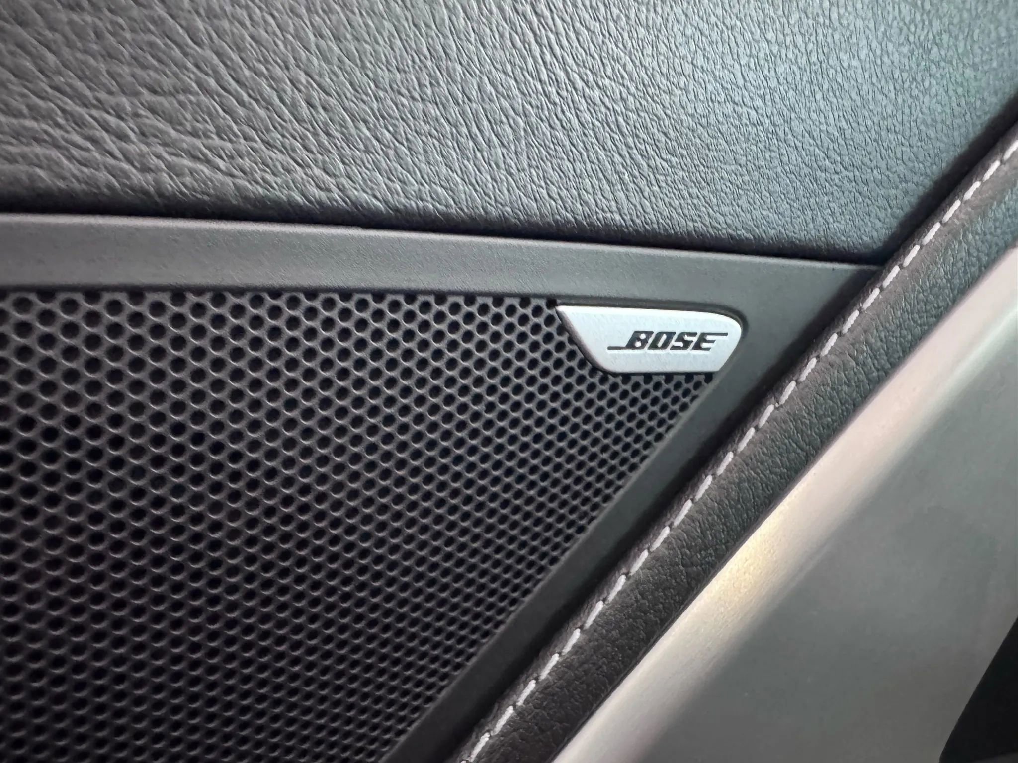 Used 2019 Chevrolet Corvette Stingray Coupe w/ 1LT image 18