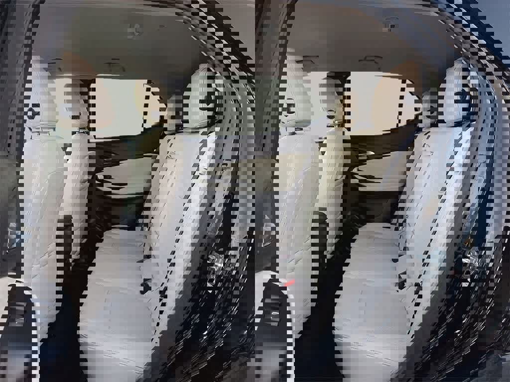 Used 2021 Buick Encore GX Select image 8