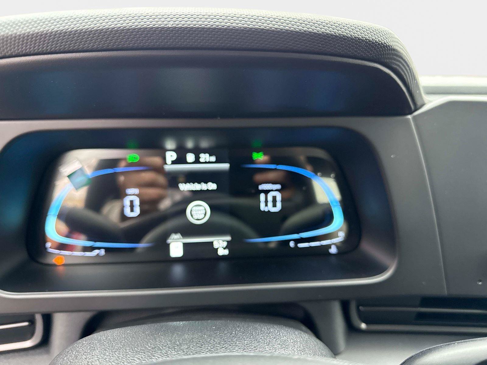New 2025 Hyundai Elantra Sport FWD image 28