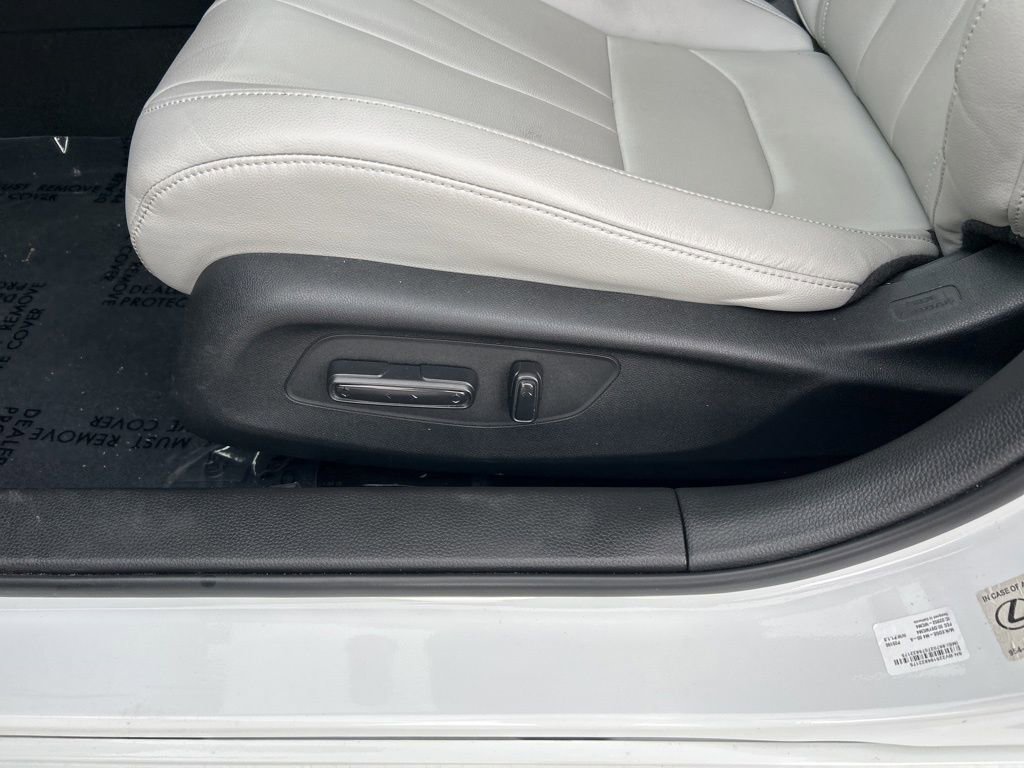 Used 2024 Acura Integra FWD image 16