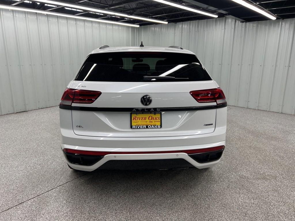 Used 2023 Volkswagen Atlas Cross Sport SEL R-Line image 5