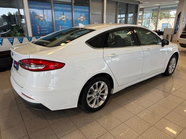 Used 2020 Ford Fusion SE FWD image 3