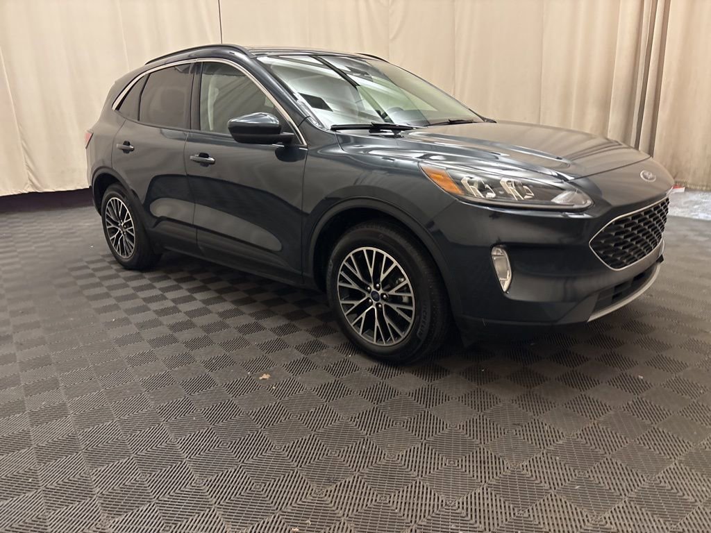 Used 2022 Ford Escape SEL w/ Technology Package image 3