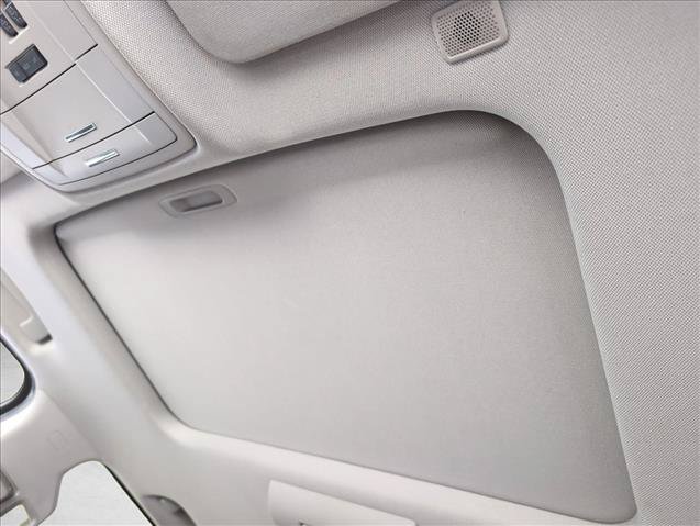 Used 2018 GMC Yukon SLT w/ Premium Edition AWD/4WD image 19