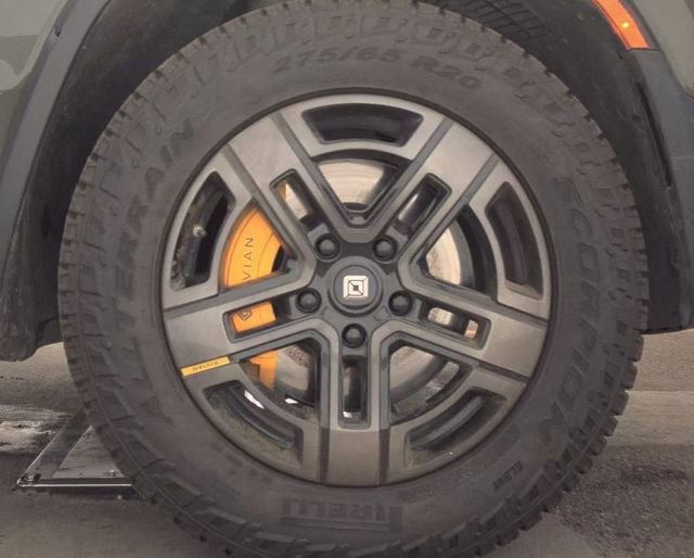 Used 2022 Rivian R1T Launch Edition AWD/4WD image 5