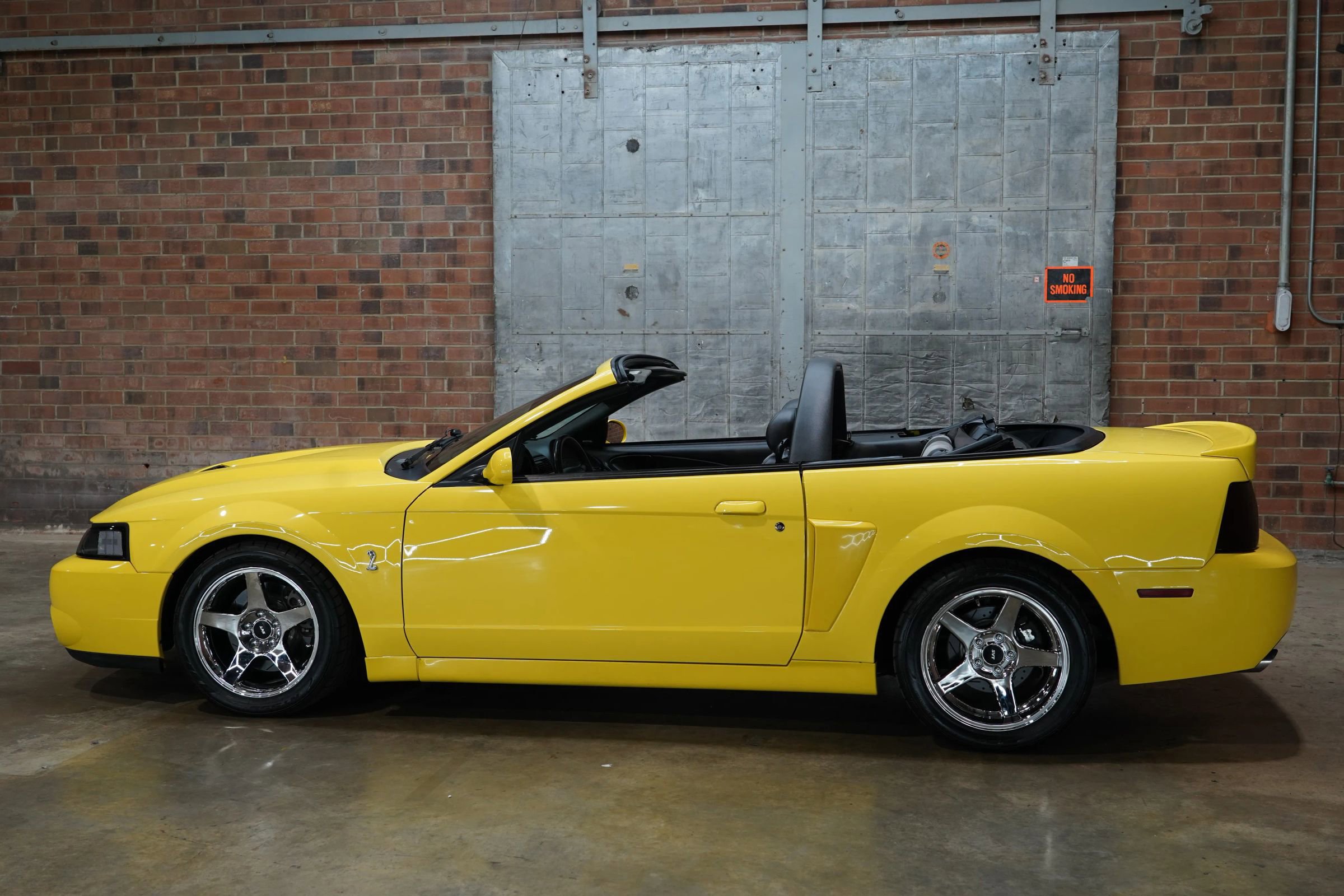 Used 2003 Ford Mustang Cobra image 11