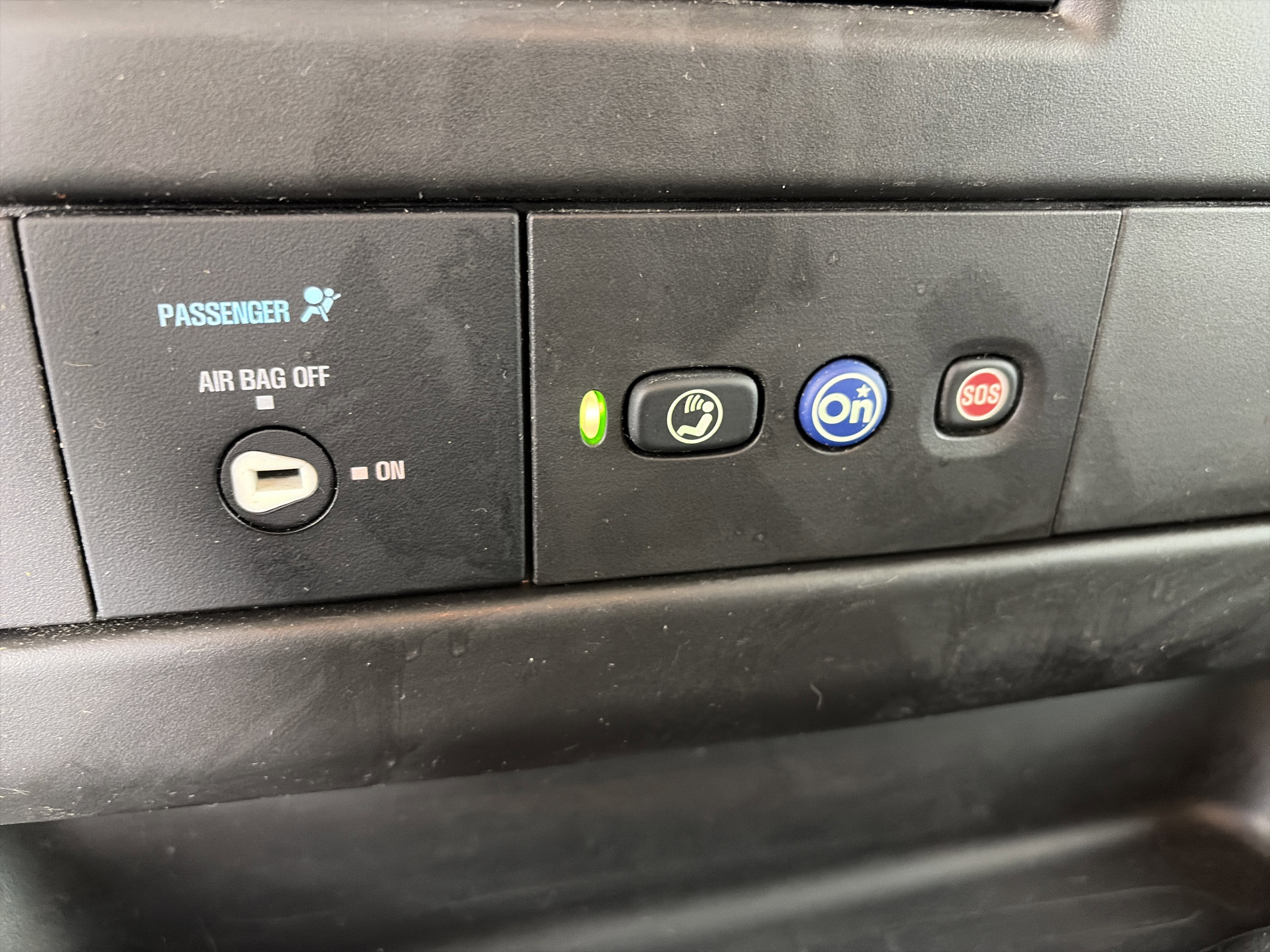 Used 2019 Chevrolet Express 3500 w/ Driver Convenience Package RWD image 22