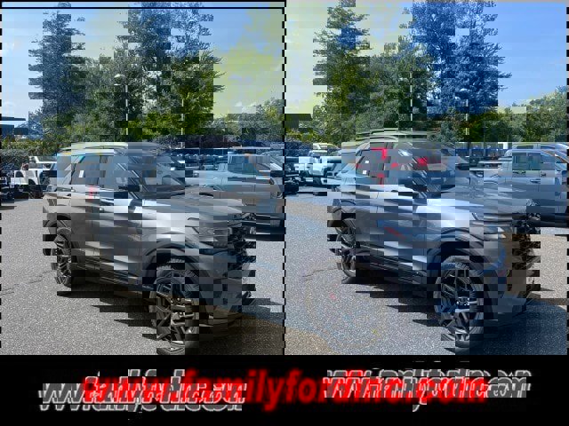 New 2025 Ford Explorer ST-Line w/ Premium Package
